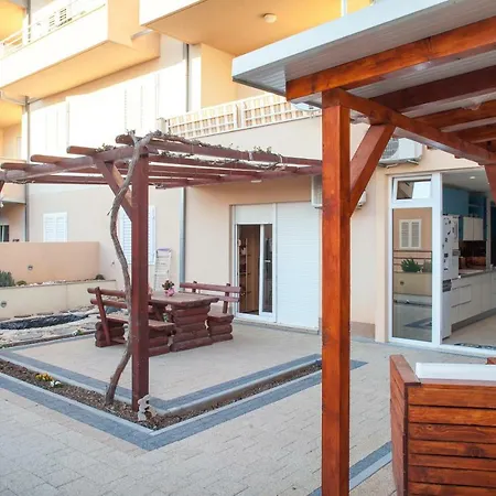 Studio Apartment Tia Makarska Exterior photo